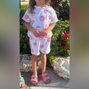Kids shorts and shirt sleeve hoodie Set with Pink Smiley Faces